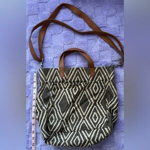 Thirty-One Gray and Cream Geometric Shoulder Bag with Brown Straps